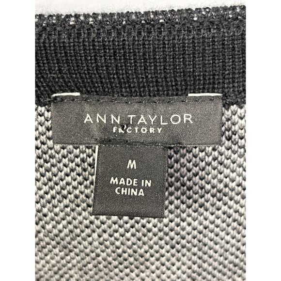 Ann Taylor Cardigan Sweater Womens Medium Gray‎ Long Sleeve Knit Colorblock - Picture 4 of 5